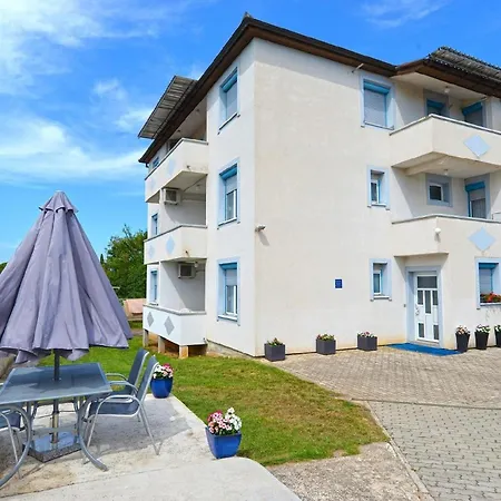 Apartment Fuer 3 Personen Ca 30 Qm In Fazana-surida, Istrien Istrische Riviera Stinjan