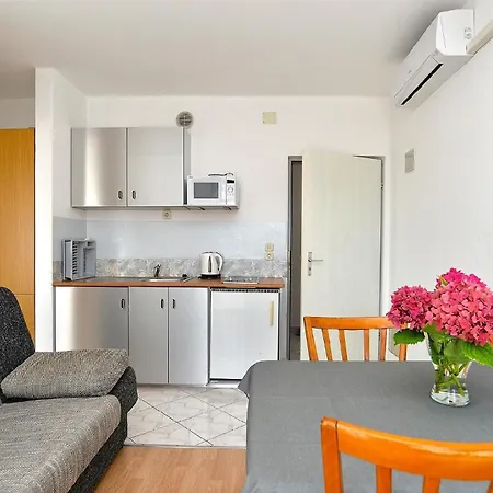 Apartment Fuer 3 Personen Ca 30 Qm In Fazana-surida, Istrien Istrische Riviera